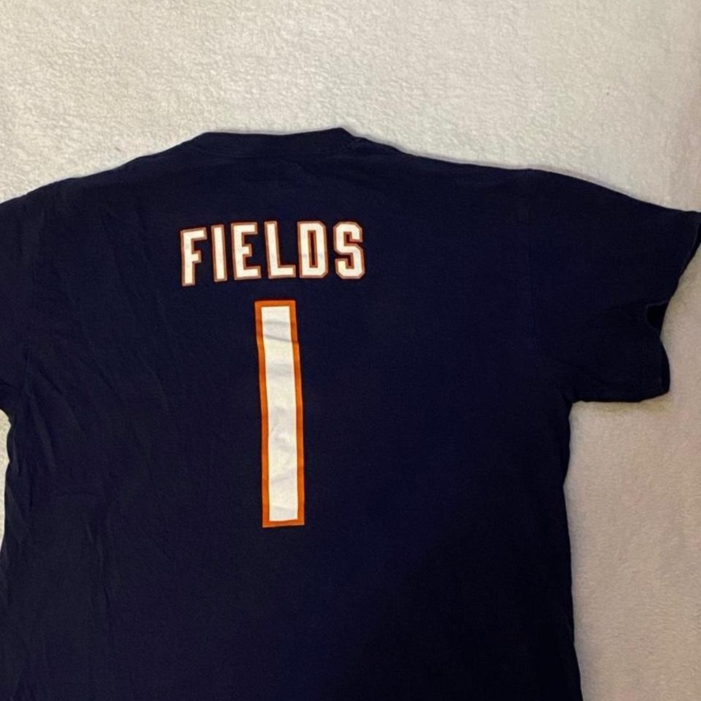 NFL Chicago Bears Justin Fields navy blue T-shirt Size M